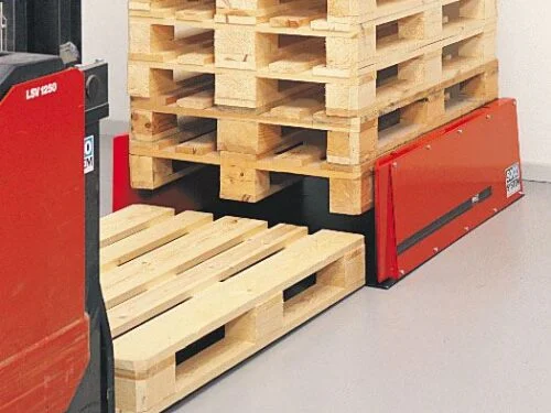 Quick and easy pallet exchange at the packing station.